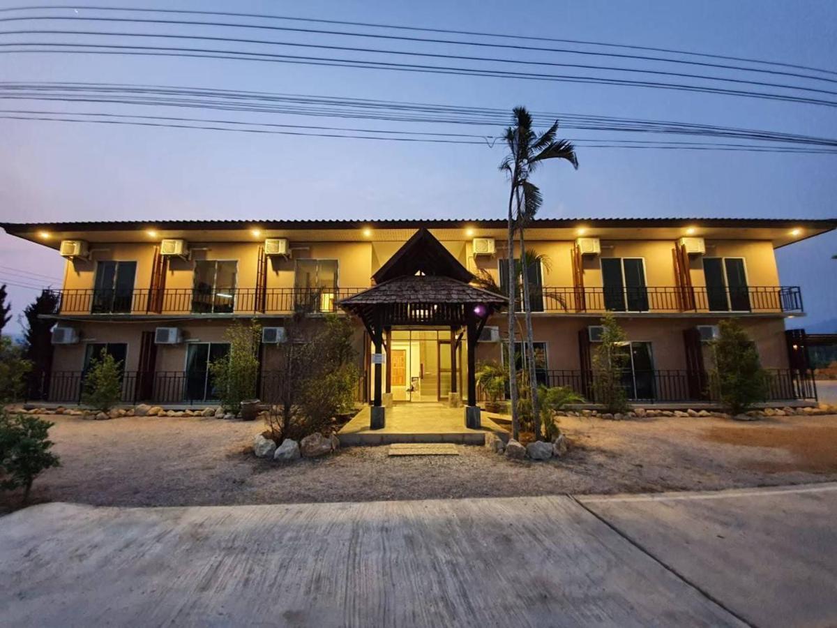 Palm Hug Hotel Wiang Pa Pao Exterior photo